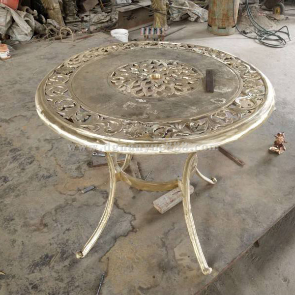 铸铜桌椅